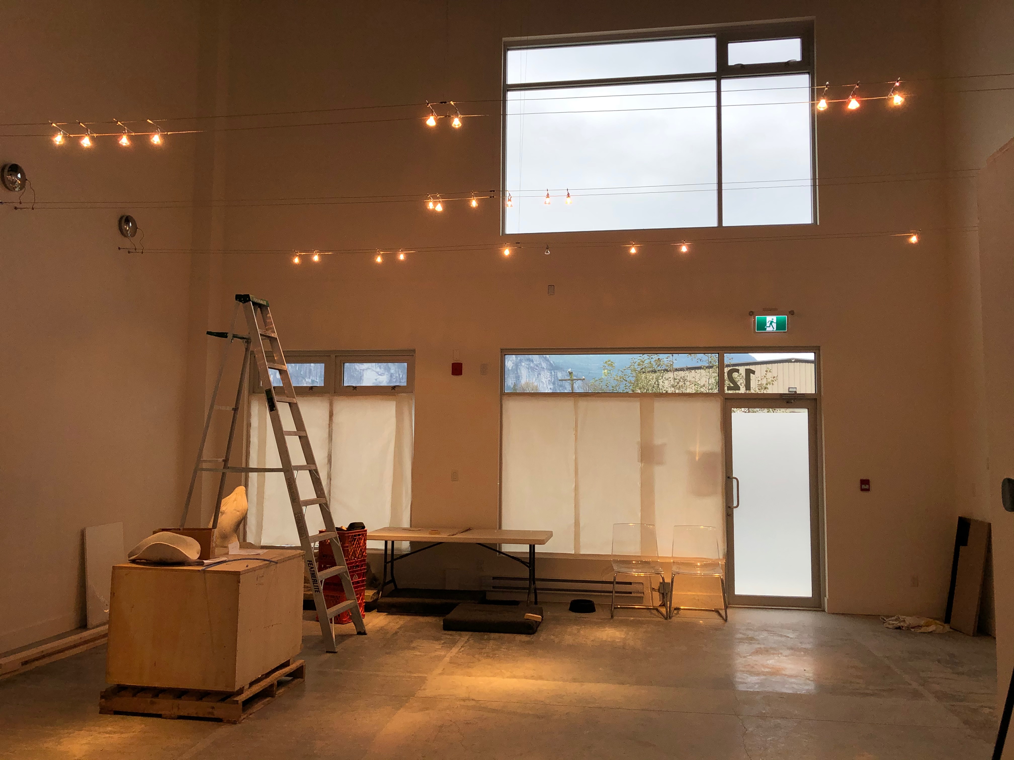 Setting up the gallery 11 2019